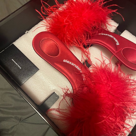 Alexander Wang Vibrant Red Feathered Heels - Picture 4 of 4